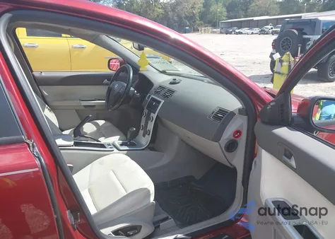 2011 Volvo V50 T5/T5 R-Design z USA, uszkodzony, nr VIN YV1672MW3B2611187